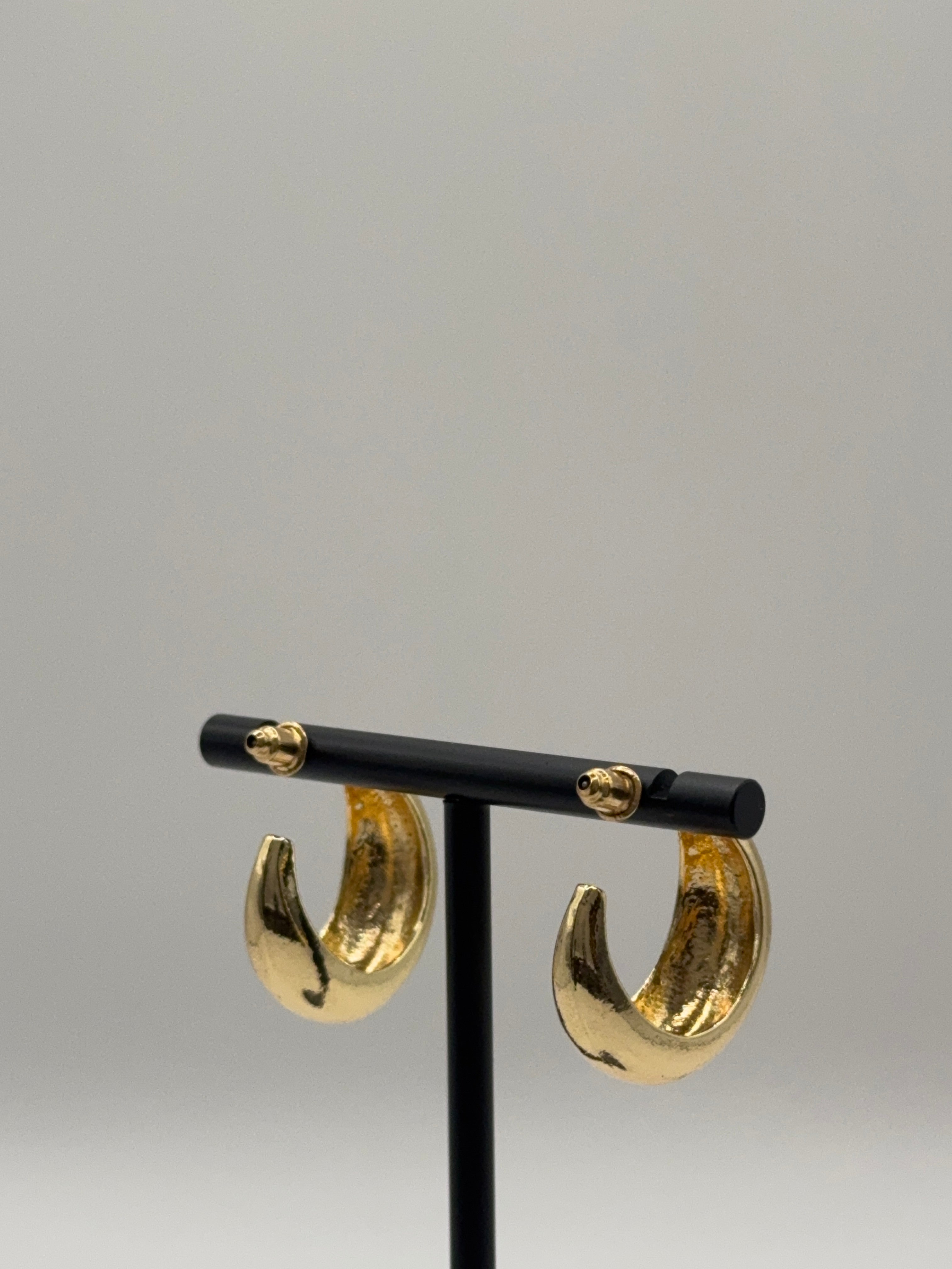 The Lunar Hoops Goud